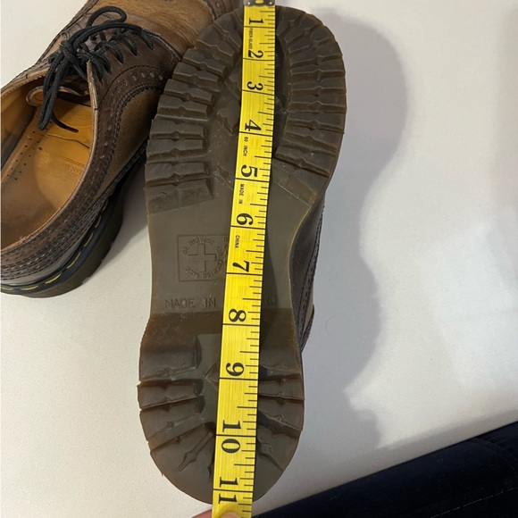 Dr. Martens Vintage 1990s Brogue Oxford Two Tone Wingtip Shoes Size 9 - Picture 16 of 16